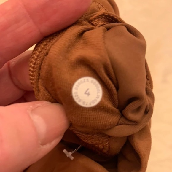 NWOT ancient copper wunder train crop - Picture 2 of 2